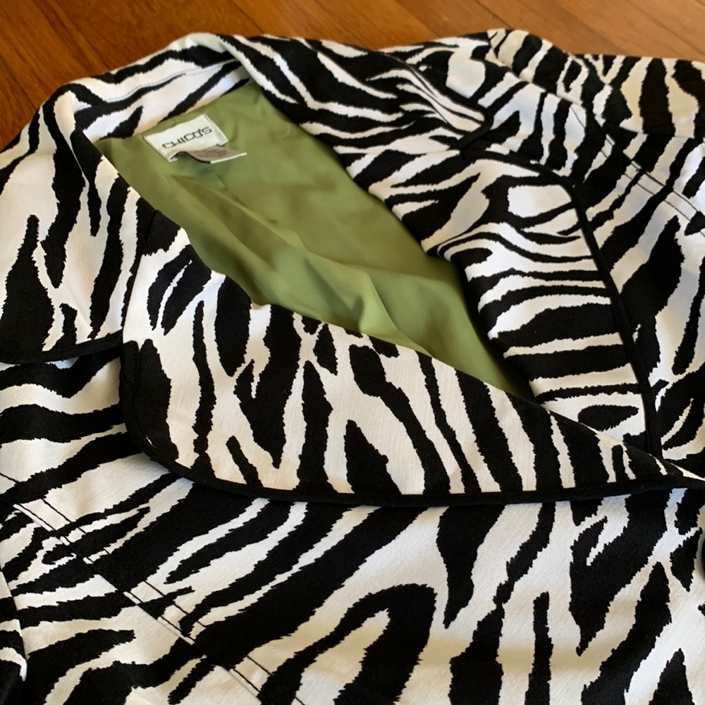 Chicos Zebra Size 1 (6-8) Blazer
